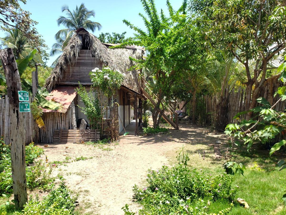 Maria Mulata Palomino Hostel Exterior photo