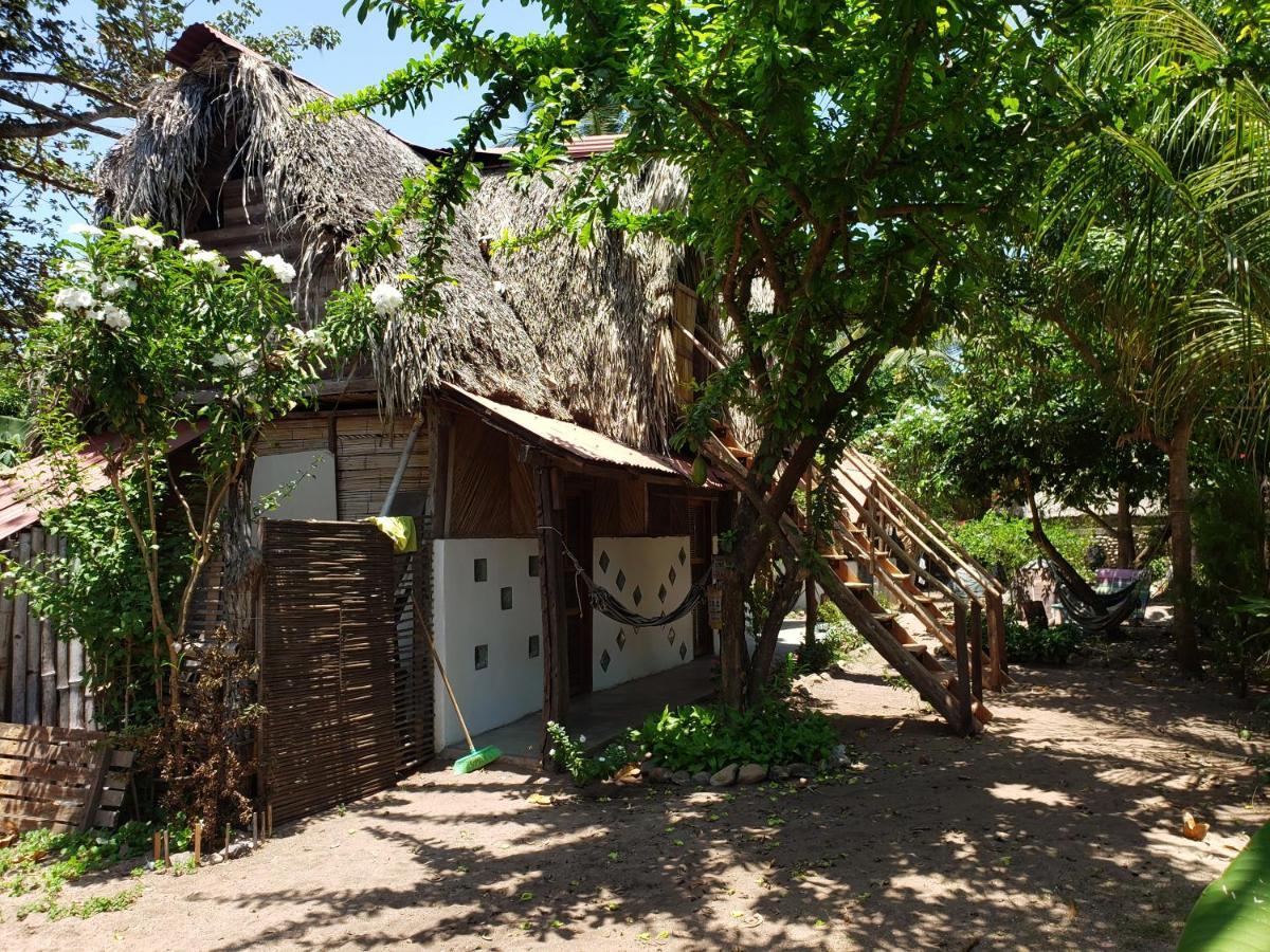 Maria Mulata Palomino Hostel Exterior photo